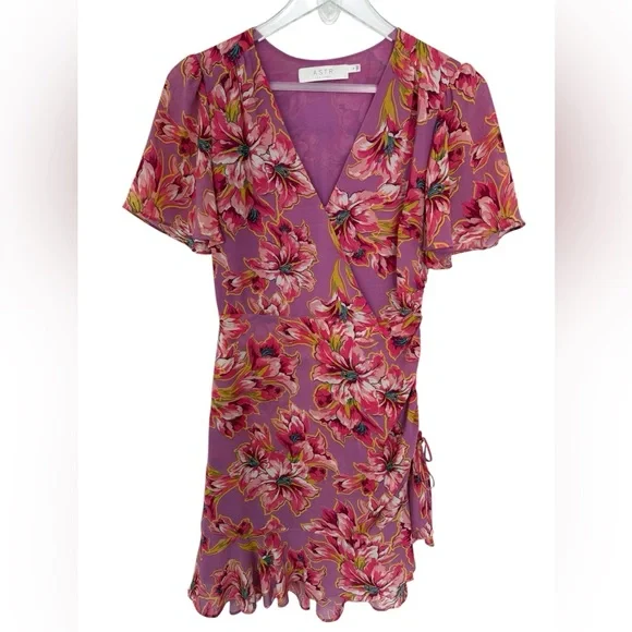 ASTR The Label Elizabeth Floral Wrap Mini Ruffle Sleeve Tropical Dress Sz Small - Picture 2 of 6